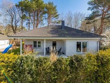 Ferienhaus für 7 Personen, mit Terrasse und Garten, kinderfreundlich in Karlshagen