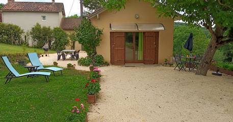 Gîte pour 3 personnes, avec jardin et terrasse à Marnac