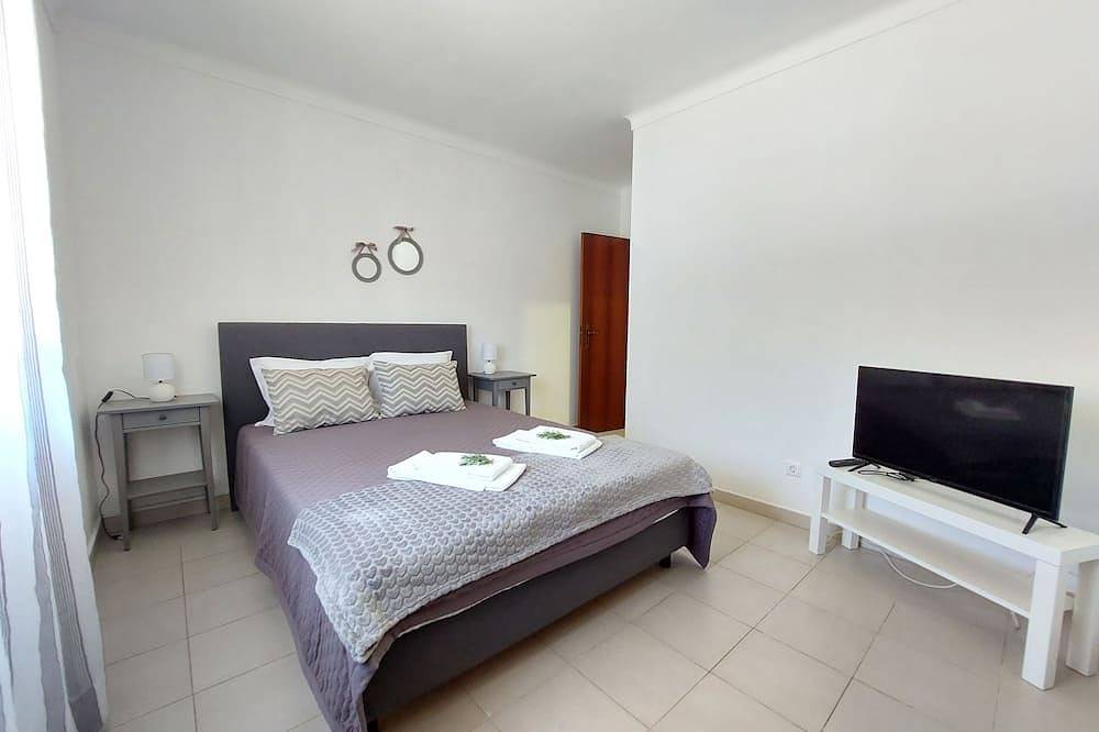 Geheel appartement, Apartamento Delfino T2 R/C in Praia do Farol, Vila Nova de Milfontes