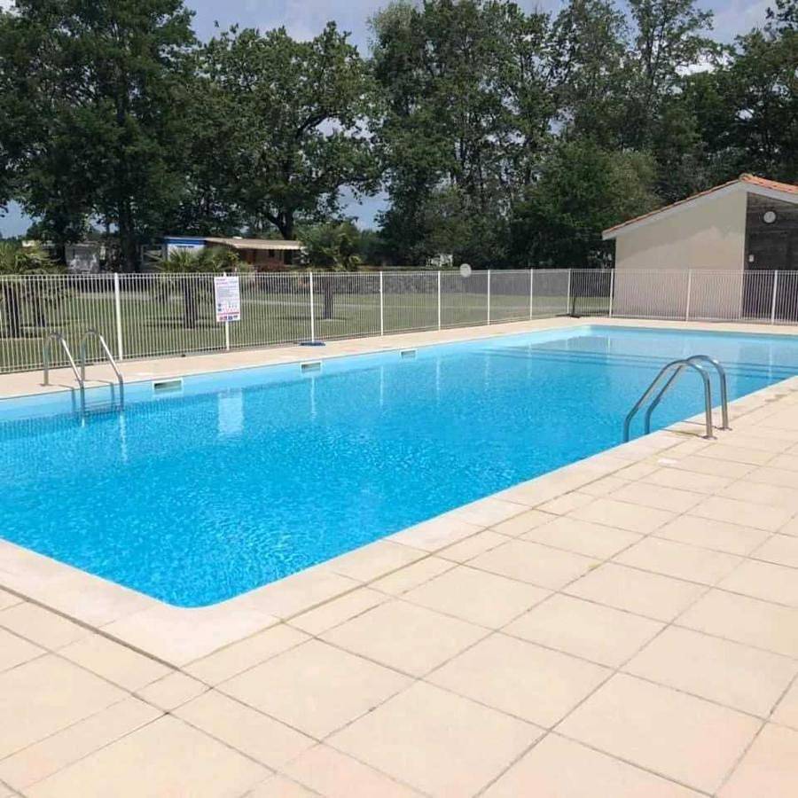 Four-Bedroom Mobile Home in Vensac, Région de Lesparre-Médoc