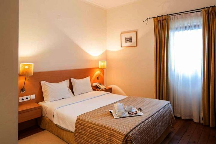 Hotel para 2 personas, con piscina y vistas además de jardín y sauna, Se admiten mascotas en Póvoa de Lanhoso - 2