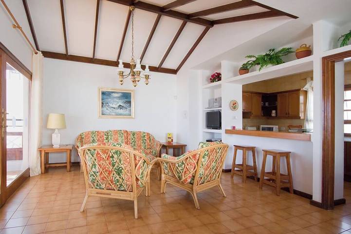 \"Home from home\" Villa privée avec une chauffée en hiver in Puerto del Carmen, Tías