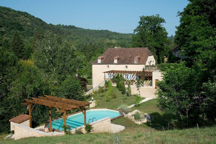 Location de vacances pour 8 personnes, avec sauna et jardin à Auriac-du-Périgord