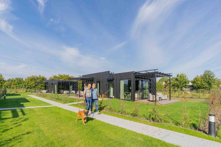 Ferienhaus für 12 Personen, mit Terrasse und Garten sowie Sauna in Ellemeet