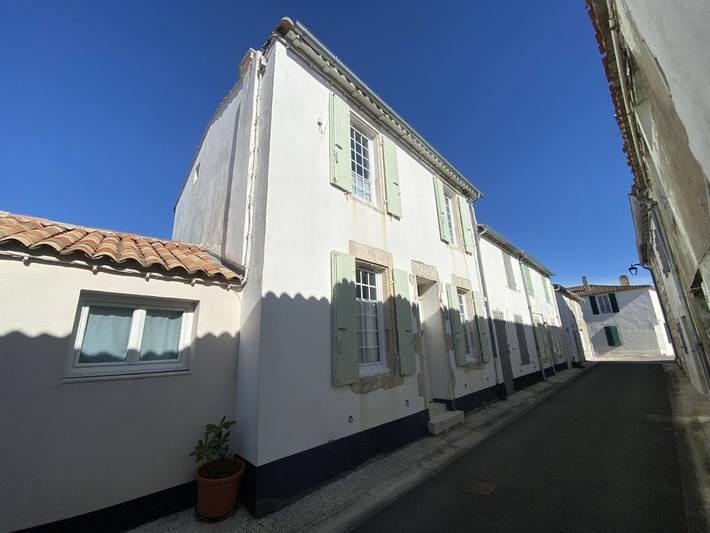 Location de vacances pour 6 personnes, avec terrasse dans Plage de La Conche des Baleines