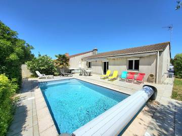 Location de vacances pour 4 personnes, avec piscine et terrasse à Château-d'Olonne
