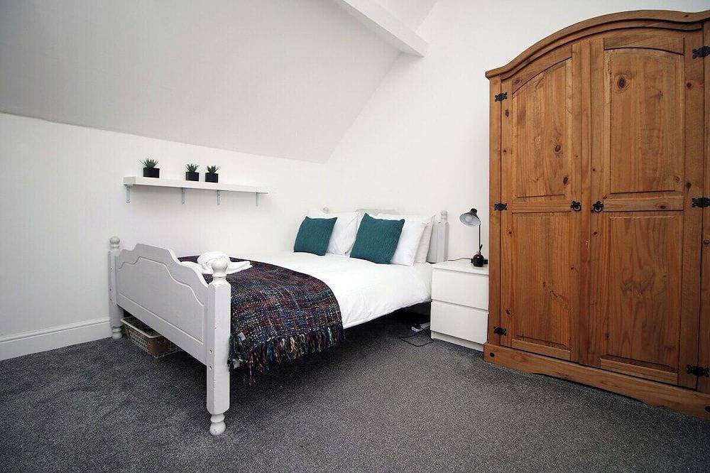 Royal Oak House by Tŷ Sa - 5 bedroom house in Cardiff, Cardiff region