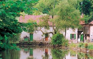 Gîte pour 6 personnes, avec jardin et terrasse à Vendenesse-lès-Charolles