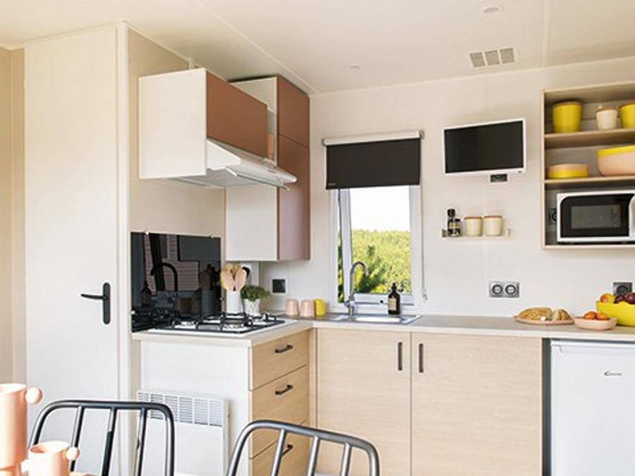 Camping Domaine de la Sainte Baume - Mobilheim 4 personen - Comfort | 2 Schlafz. | 4 Pers. | Einfache Terrasse | Klimaanlage in Nans-les-Pins, Brignoles Region