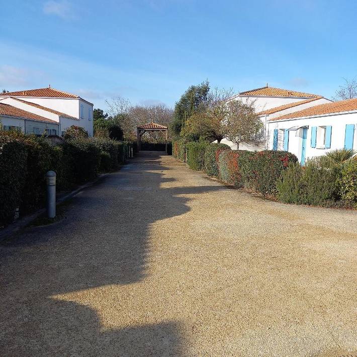 Location de vacances pour 6 personnes, avec jacuzzi ainsi que piscine et jardin, animaux acceptés à Port-des-Barques - 3