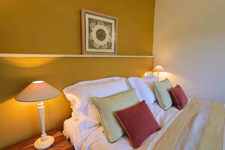 Entire apartment, Montserrat Figueras - 4 en-suite bedrooms - Gite 8 people in Llo, Parc naturel régional des Pyrénées catalanes
