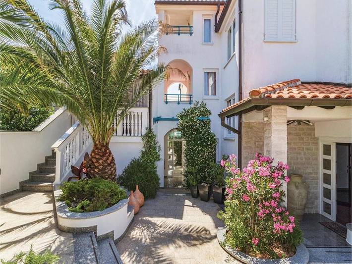 Ferienwohnung für 2 Personen, mit Garten und Pool in Pjescana Uvala - 2