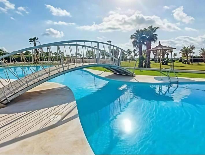 Apartamento de vacaciones para 5 personas, con piscina además de jacuzzi y jardín - 1