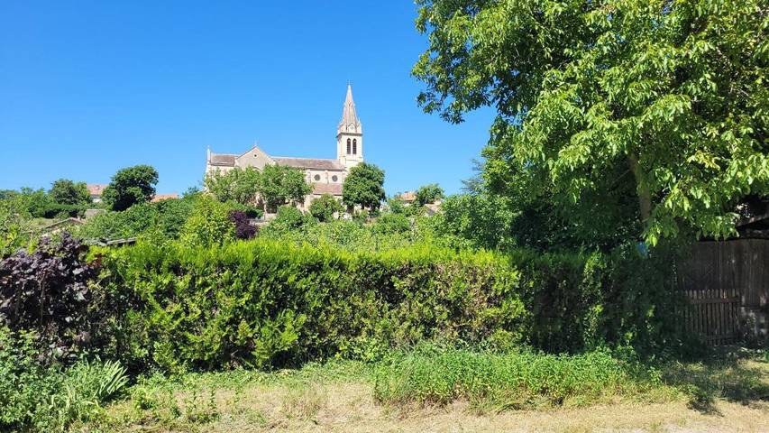 Location de vacances pour 8 personnes, avec vue et jardin à Laragne-Montéglin - 3