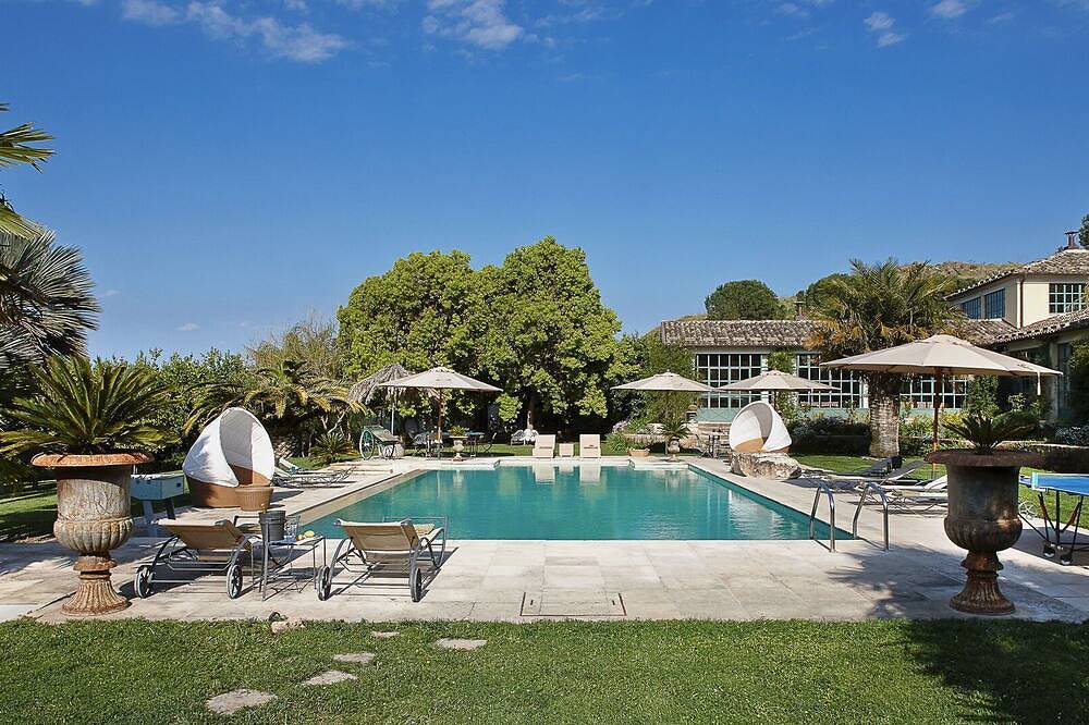 Villa in Syrakus mit 12 Schlafzimmern 24 Schlafplätzen in Lentini, Syrakus Provinz