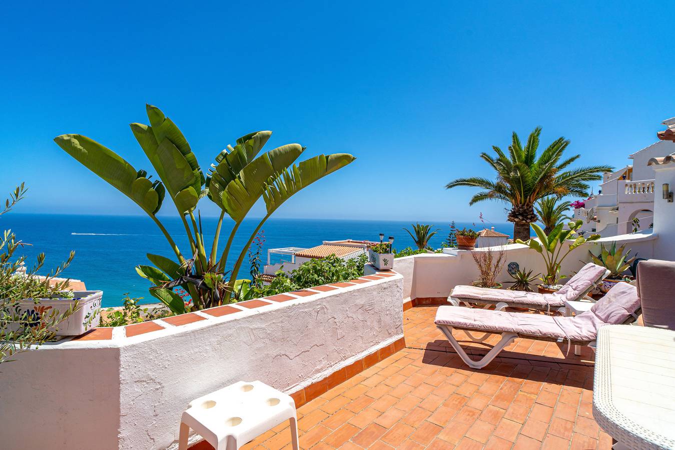 Villa for 4 People in Urbanización Ladera del Mar, Nerja