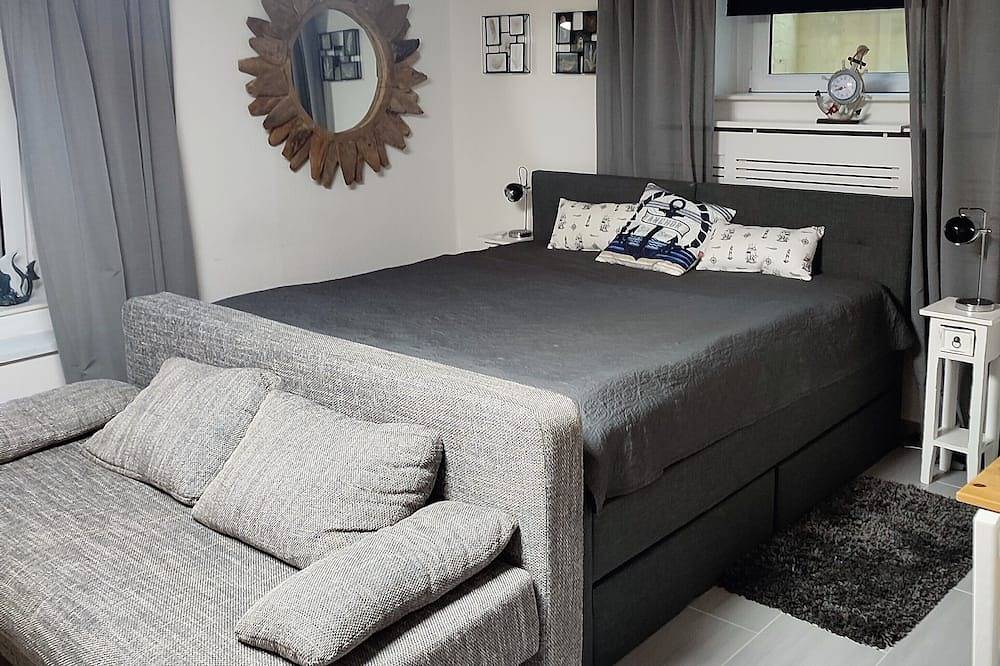 Ganze Wohnung, Ferienwohnung für 2 Personen - Stadtrandlage - Nähe der Ostsee in Grevesmühlen, Nordwestmecklenburg (Wismar und Umgebung)