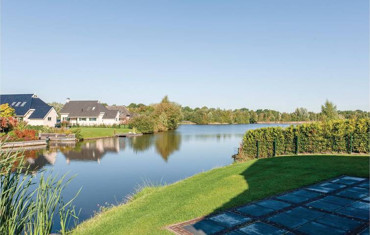 Ferienhaus für 8 Personen mit Terrasse in Vlagtwedde, Groningen und Umgebung