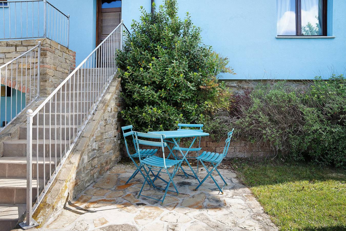 Ganze Wohnung, Ferienhaus 'La Corte di Langa Alloggio Quarzo' mit Gemeinschaftspool und Wlan in Cerreto Langhe, Langhe