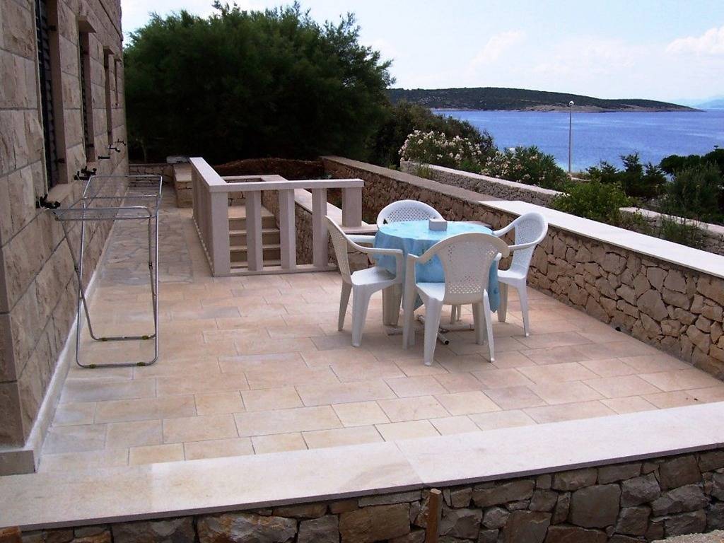 Ganze Wohnung, Ferienwohnung in Povlja mit Meerblick, Terrasse, Klimaanlage, W-Lan (4991-2) in Povlja, Brac