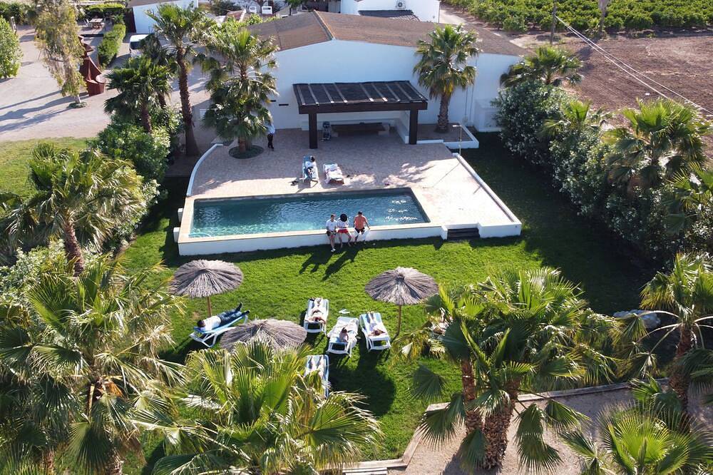 Masia Botargo. 9 hab, 8 baños, piscina, porche in La Aldea, Delta del Ebro