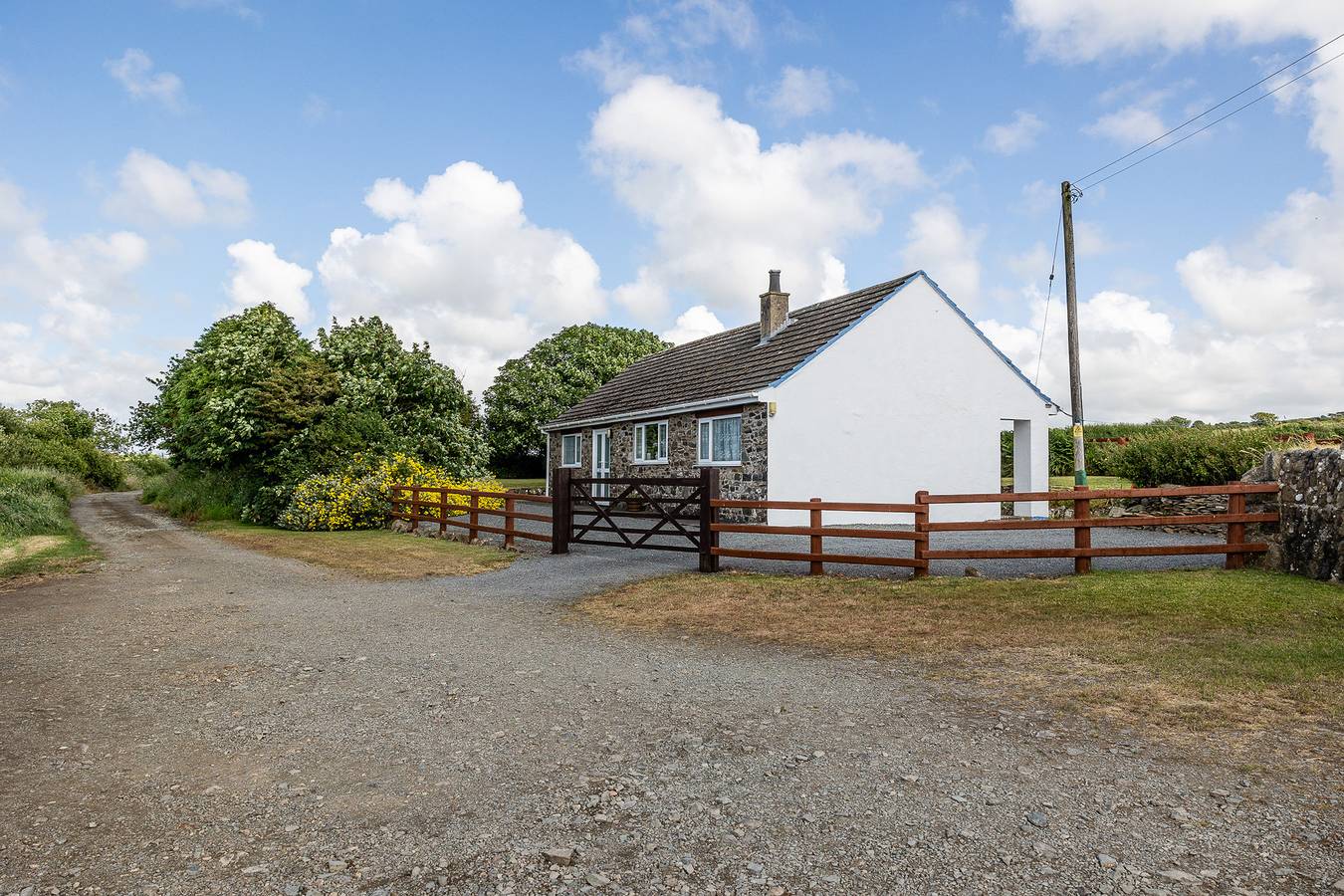 Llanwg in Trefin, Pembrokeshire