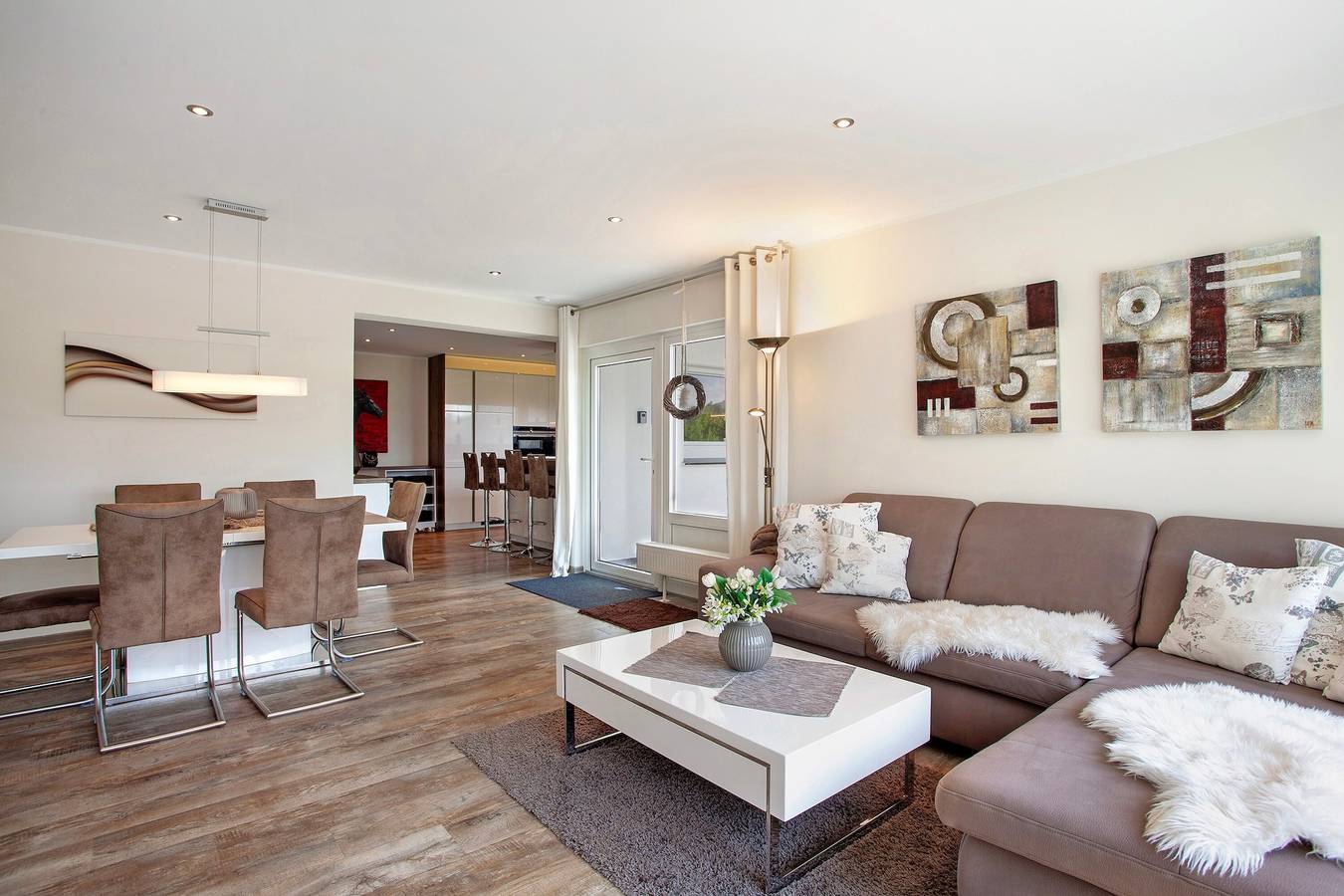 Ganze Wohnung, Ferienwohnung 'Am Wald' mit Privatterrasse, Gemeinschaftsgarten und Wlan in Eslohe, Hochsauerlandkreis