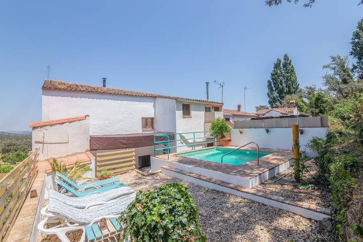 Casa rural para 9 personas, con Jardín