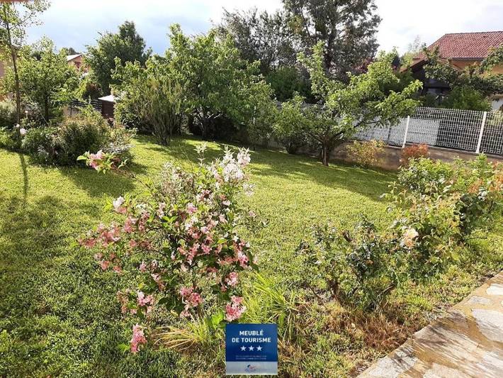 Gîte pour 4 personnes, avec jardin à La Bâtie-Neuve - 2