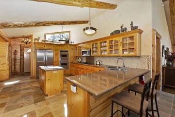 Glamping for 14 Guests in Big Bear Lake, San Bernardino County, Picture 4