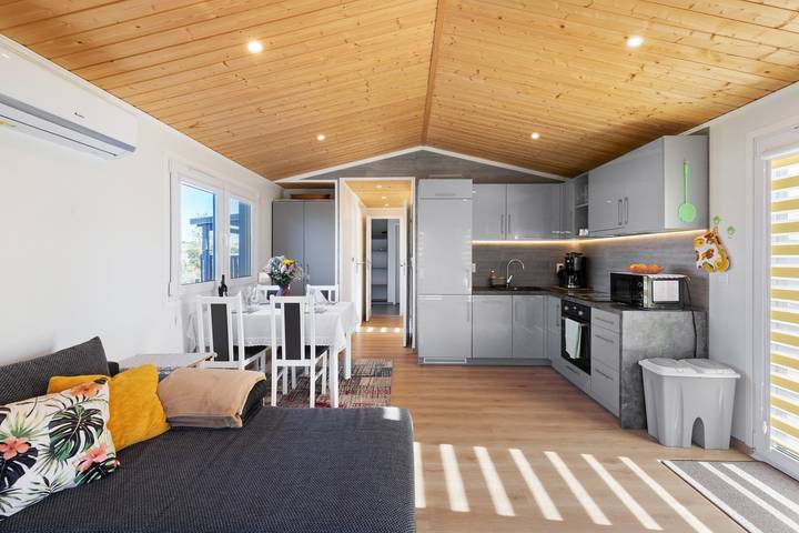 Ferienhaus 'Madera Concordiasee' mit Wlan und Klimaanlage in Schadeleben, Seeland (Deutschland)
