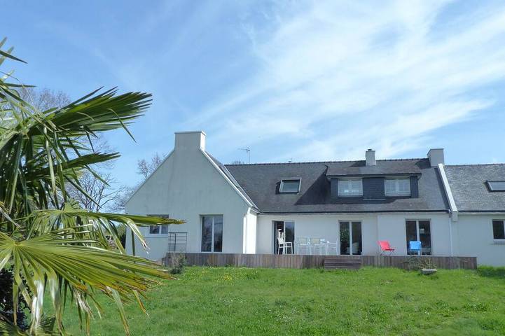 Gîte pour 9 personnes, avec jardin ainsi que sauna et terrasse dans Plage Pen Boc H Arradon