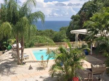 Maison de vacances pour 5 personnes, avec piscine ainsi que vue et jardin, animaux acceptés en Martinique
