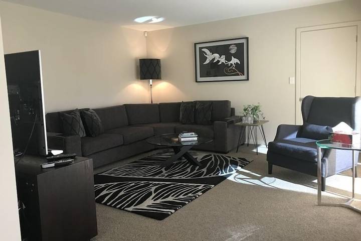 Location de vacances pour 8 personnes, avec jacuzzi ainsi que terrasse et jardin à Taupo - 3