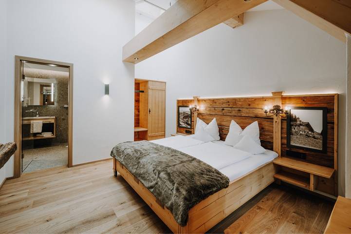 Bauernhof für 2 Personen, mit Balkon und Whirlpool sowie Garten und Pool