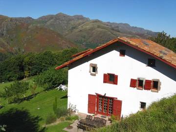 Chambre d’hôte pour 2 personnes, avec jardin et terrasse à Saint-Étienne-de-Baïgorry