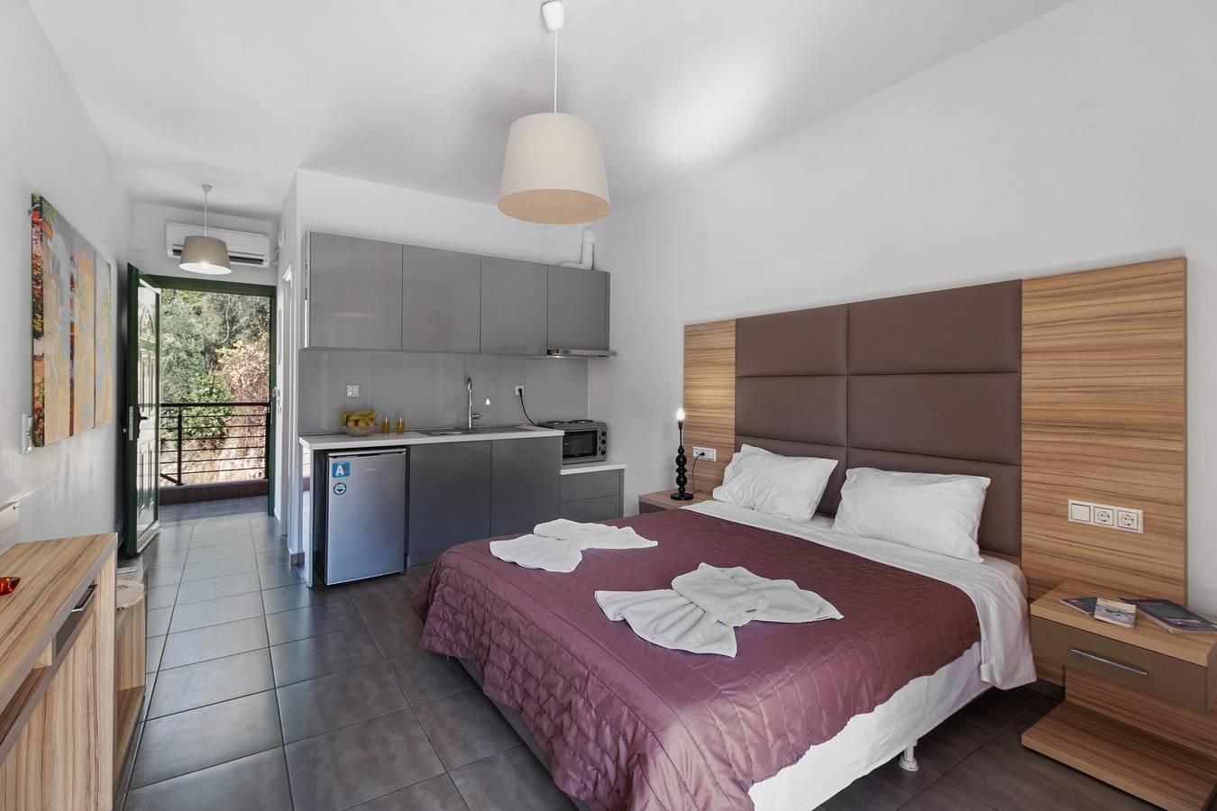 Ganzes Studio, Einzimmerapartment 'Deluxe 2 Erwachsene - A' mit gemeinsamer Terrasse, Wi-Fi und Klimaanlage in Anthousa, Preveza Regionalbezirk