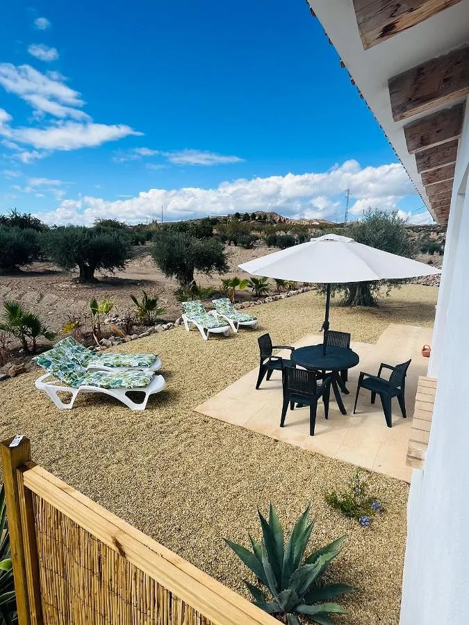 Ferienwohnung für 4 Personen, mit Garten und Terrasse sowie Ausblick - 1