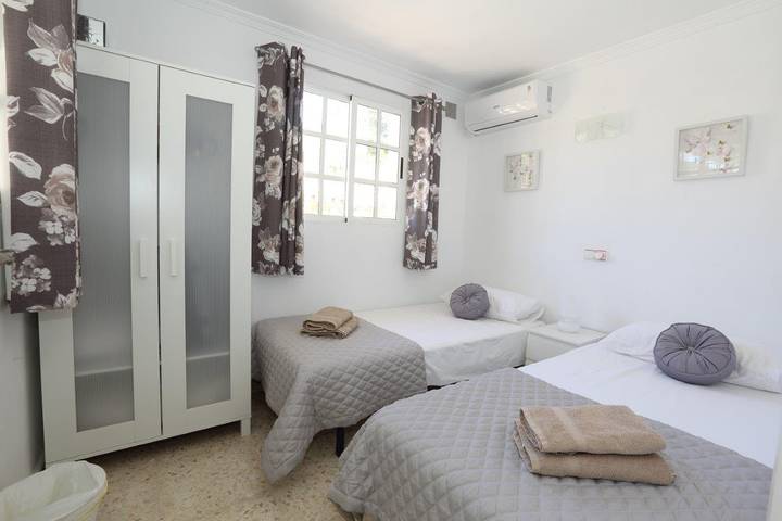 Chalet para 10 personas, con jardín y piscina en Provincia de Málaga - 4