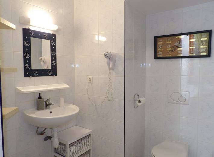 Chambre d’hôte pour 2 personnes, avec jardin dans la Manche - 4