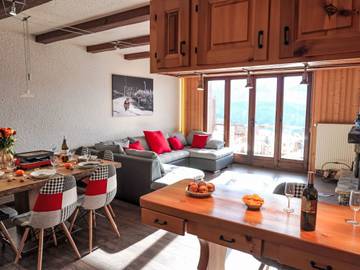 Gîte pour 6 personnes, avec vue ainsi que sauna et balcon, animaux acceptés dans Chesières