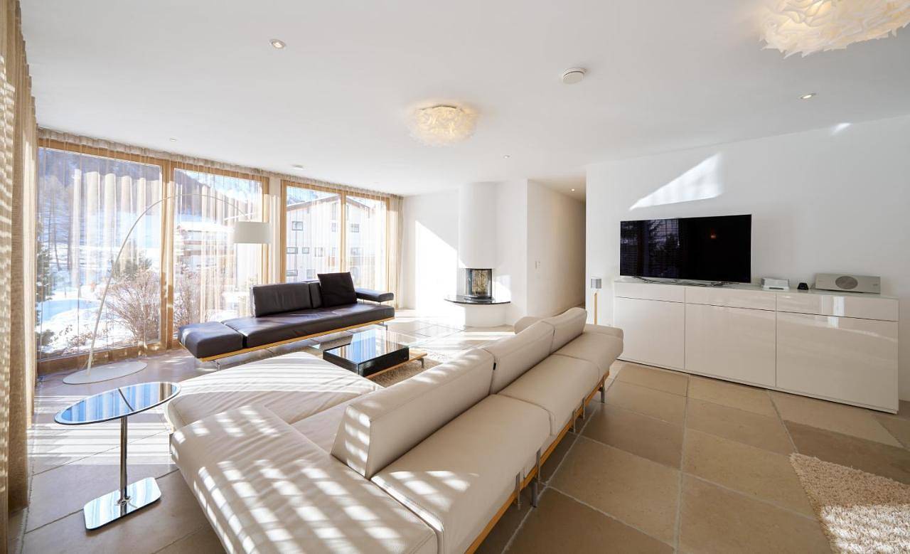 Two-Bedroom Apartment with Balcony and Terrace in Samnaun-Dorf, Samnaun