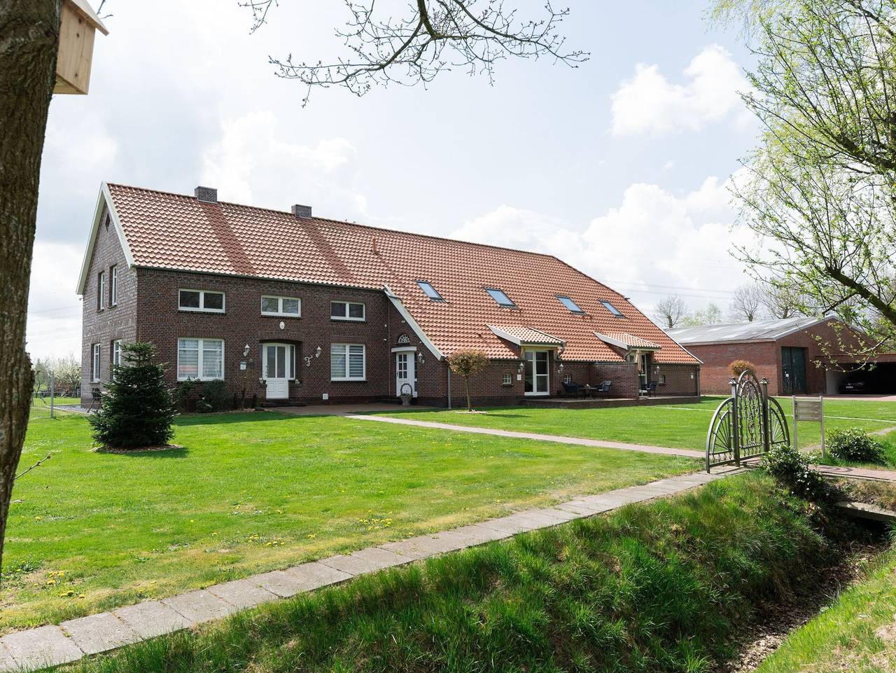 Ferienwohnungen zum Lengener Meer 35527 - Idyllische Unterkunft in Uplengen