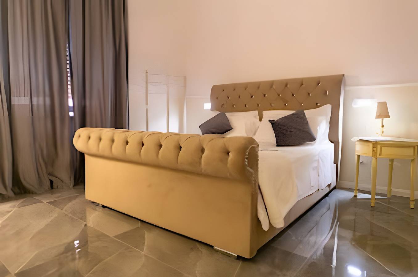 Chambre King Deluxe Segantini pour petits groupes et familles in Lecco, Alpes bergamasques occidentaux