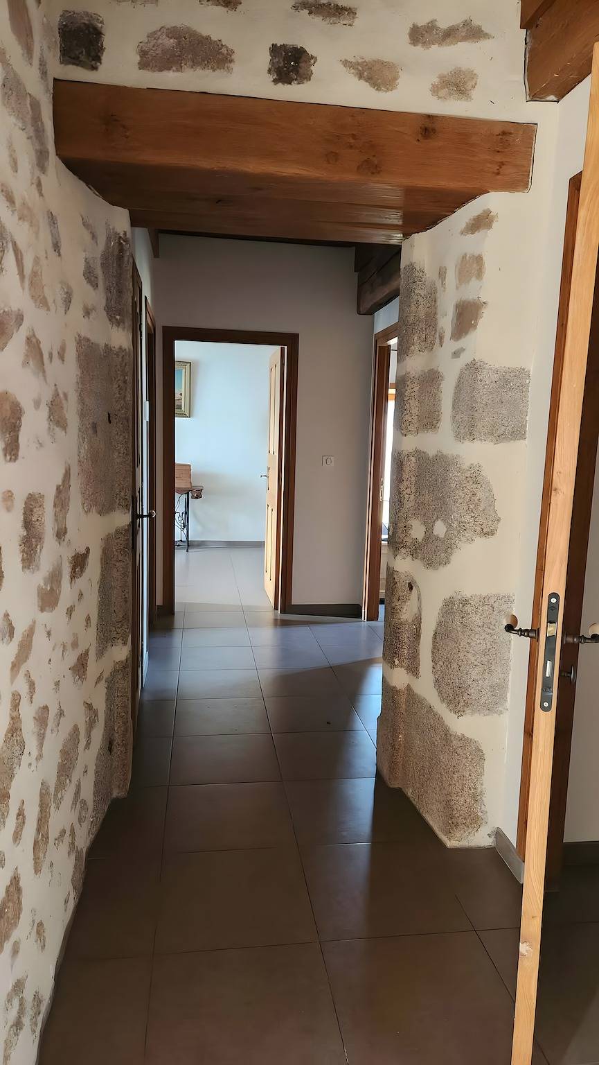 Maison de campagne « Le Prieuré de Sonne » avec terrasse et jardin privatifs in Lormes, Parc naturel régional du Morvan