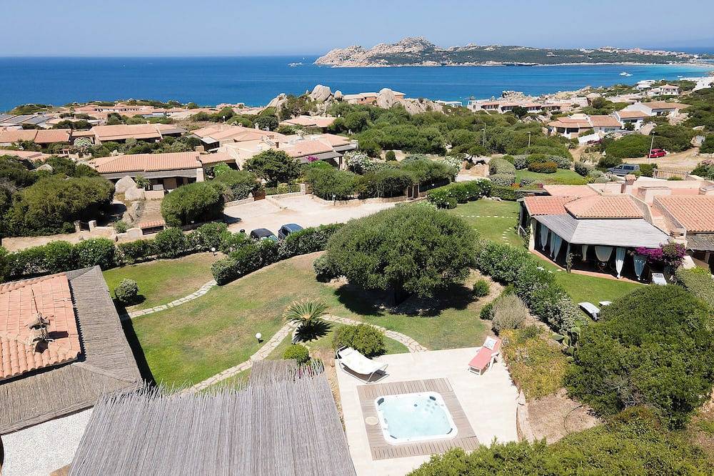 Baia 141: Villa con Jacuzzi e tramonto in Baia Santa Reparata, Santa Teresa Gallura