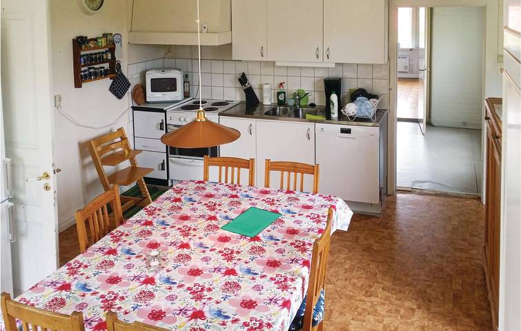 Hus för 6 Personer med trädgård in Vimmerby