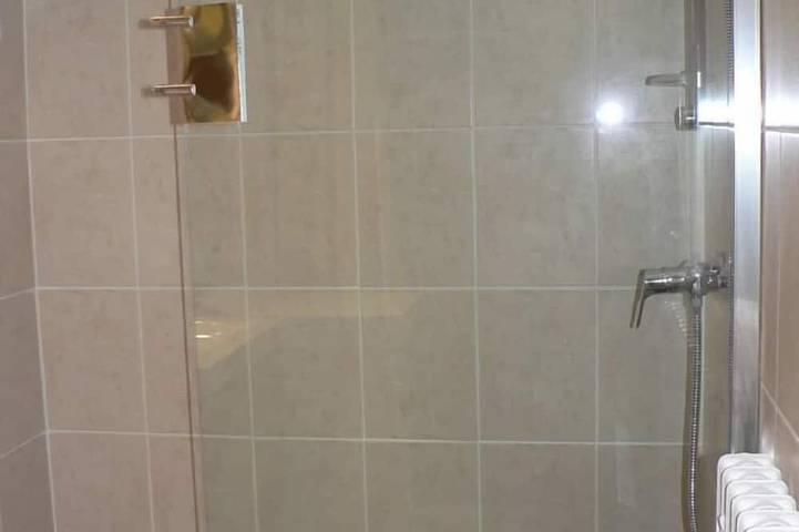 Gîte pour 2 personnes, avec terrasse et jardin à Le Pradet - 3