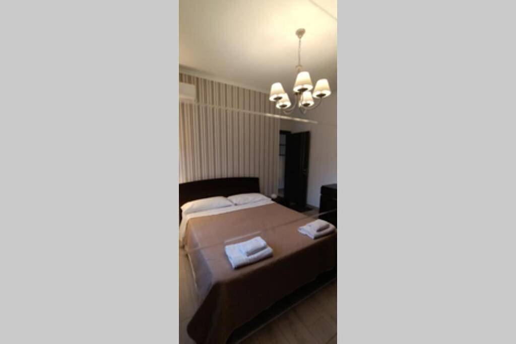 Appartamento intero, One-Bedroom Apartment in Casal Morena, Roma