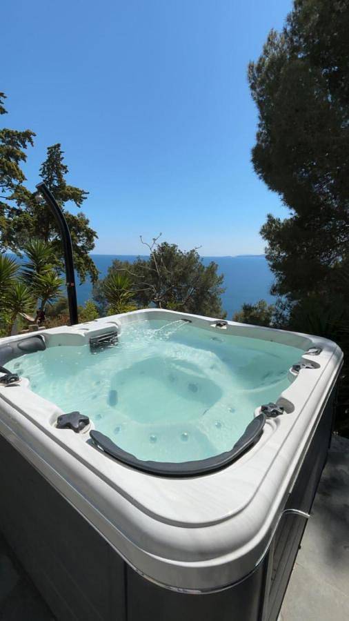 Chalet para 8 personas, con Balcón y Jacuzzi además de Terraza y Jardín en Alt Empordà - 3